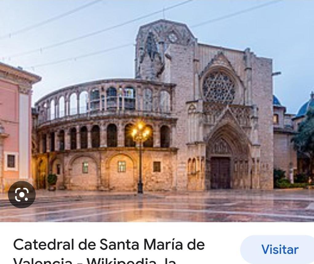 Valencia Centro Andando Y Playa Malvarrosa Tranvia Eksteriør billede